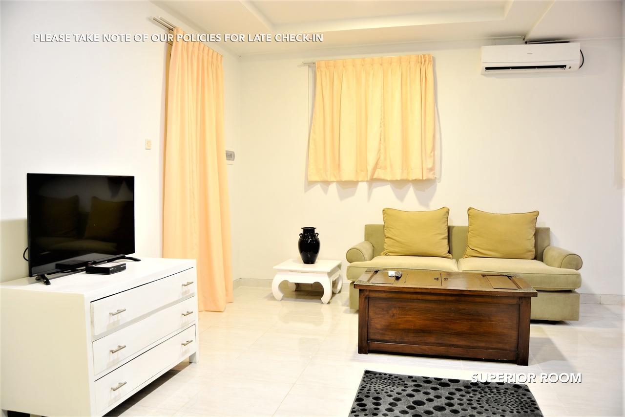 Zen Premium Kemang Timur Джакарта Экстерьер фото