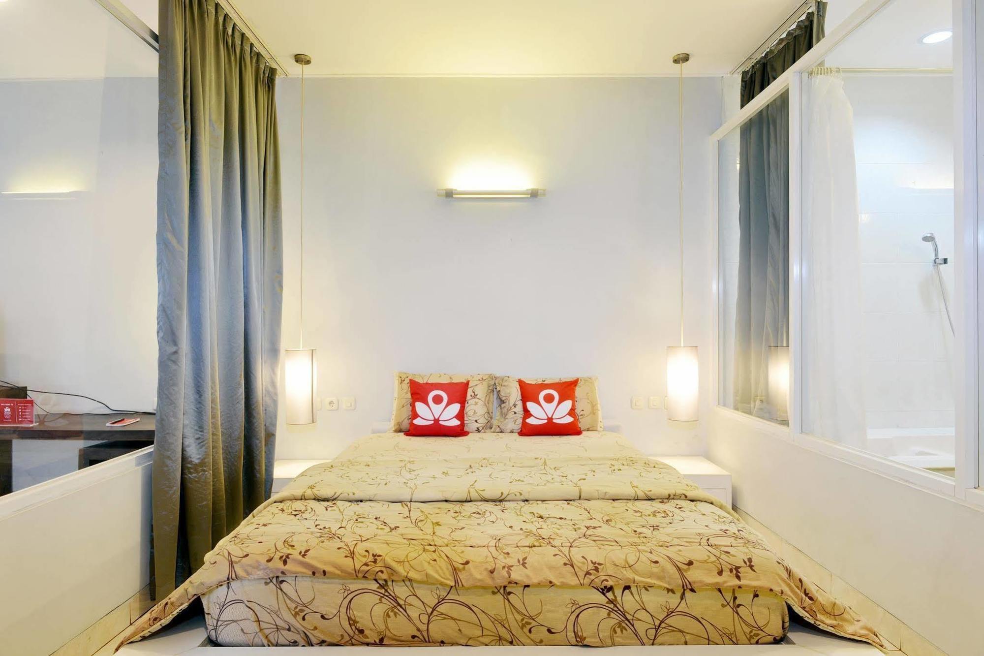 Zen Premium Kemang Timur Джакарта Экстерьер фото